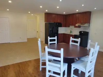 2BR and Den Unit + Balcony in Toronto (Bloor and Dufferin)