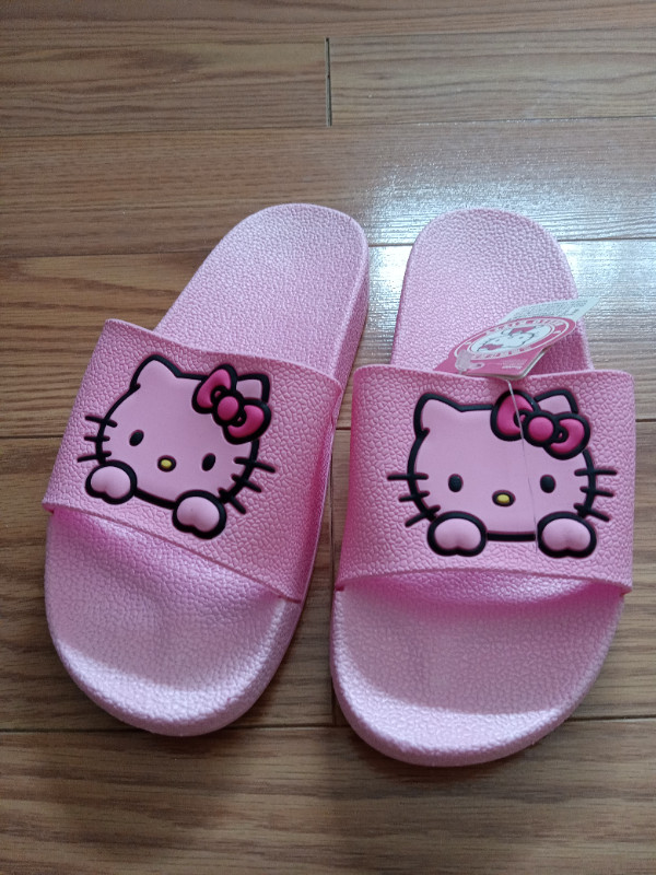 *NEW* Hello Kitty sandals for sale in Women's - Shoes in City of Toronto - Image 2