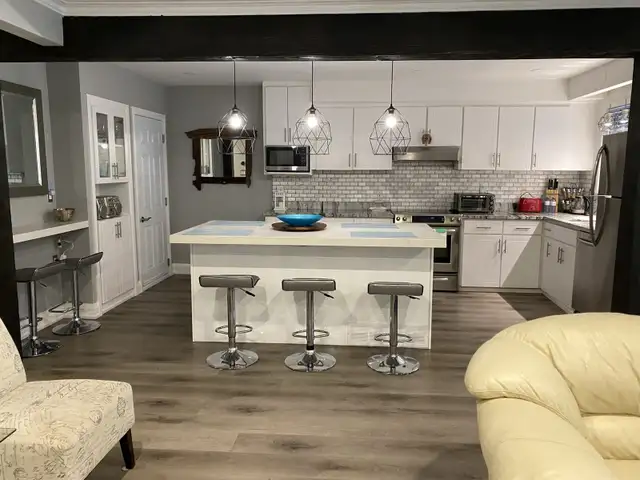 Bar stools set of 2, Silver in Chairs & Recliners in Markham / York Region - Image 6