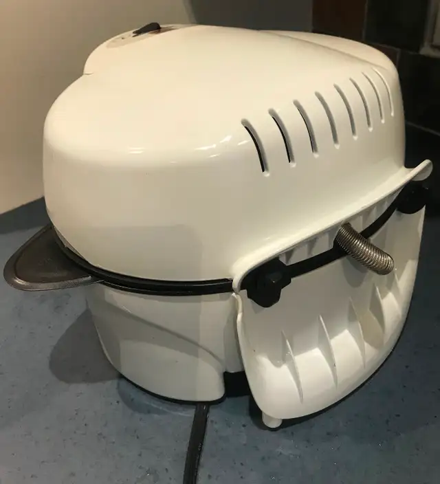 Grilling machine(Machine à griller), like new in Toasters & Toaster Ovens in City of Montréal - Image 5
