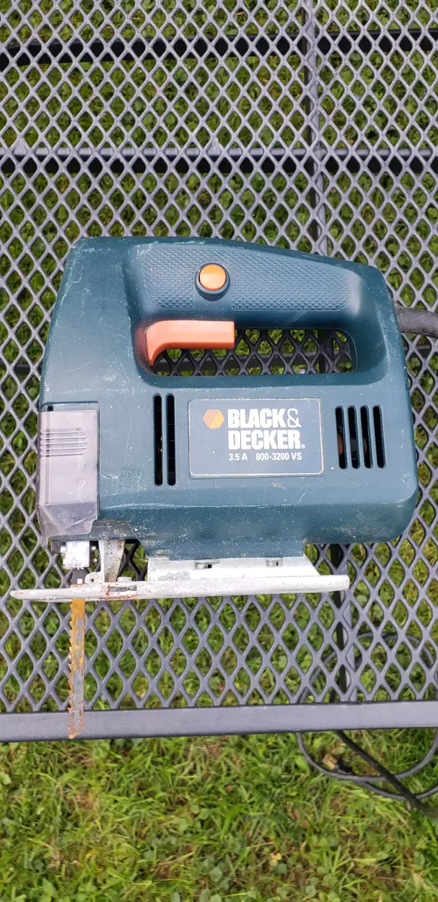 Black and Decker Jigsaw469585441336207360
