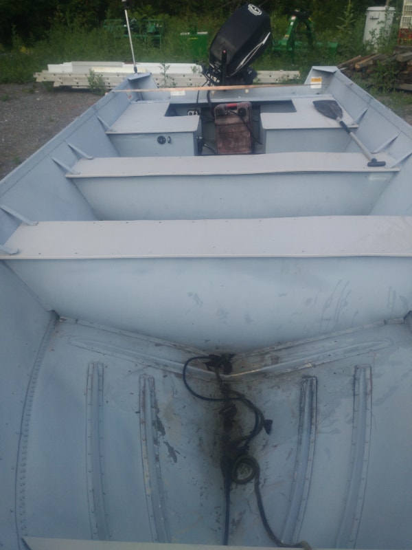 Mercury outboard motor and boat Powerboats & Motorboats Ottawa Kijiji