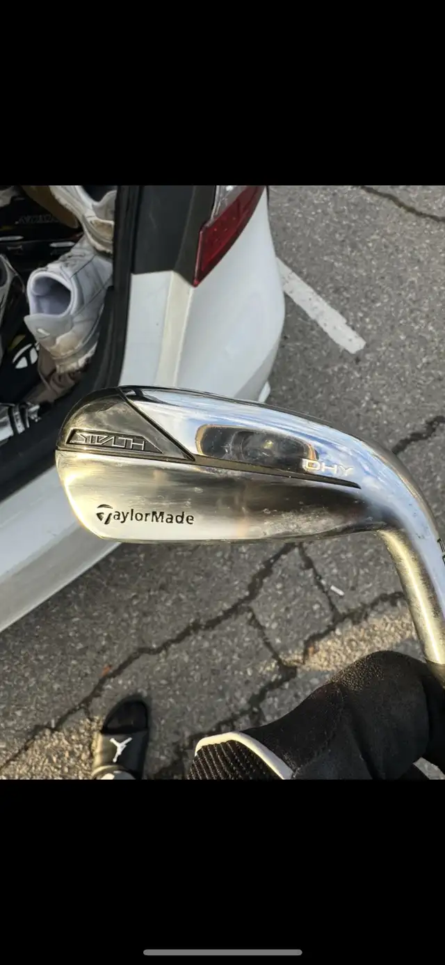 TaylorMade Stealth Right DHY 3 Utility Iron in Golf in Mississauga / Peel Region - Image 2
