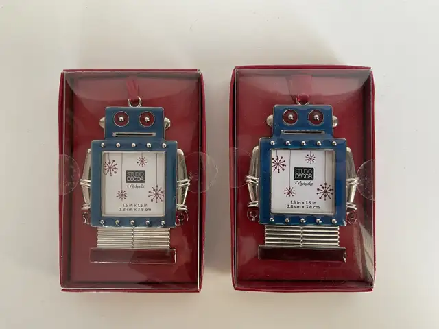 Brand new Robot picture frame Christmas holiday ornaments, 