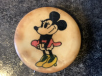 VINTAGE MINNIE MOUSE BUTTON PIN