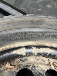 4 Winter Ice Tires on Rims, 205/60R16