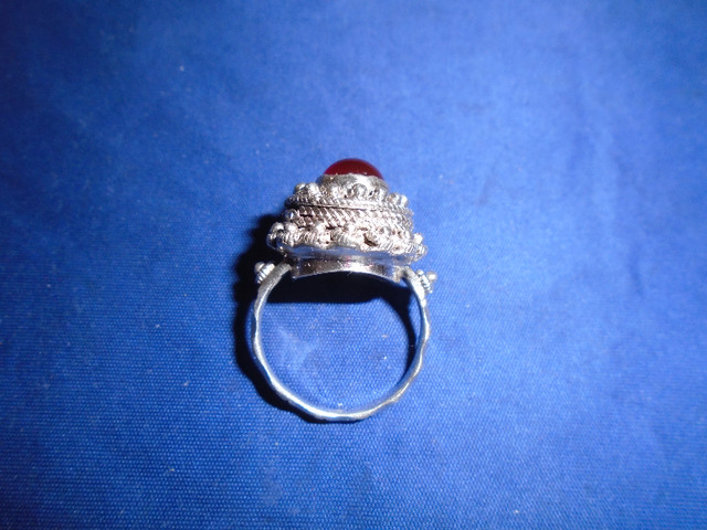 antique sterling silver ring in Jewellery & Watches in City of Halifax - Image 3