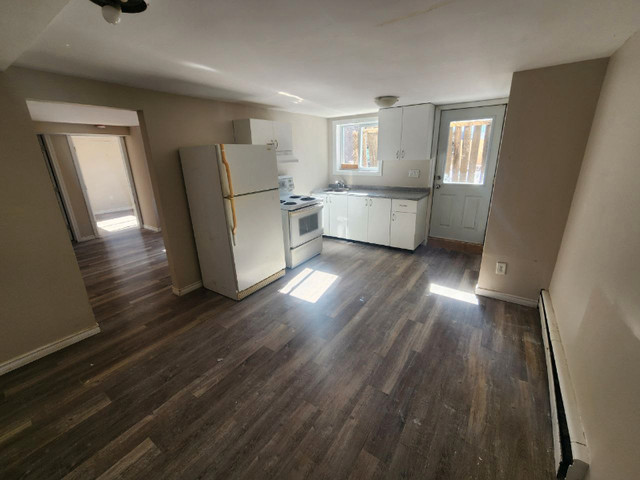 3 Bedroom Apartment For Rent in Long Term Rentals in North Bay - Image 3