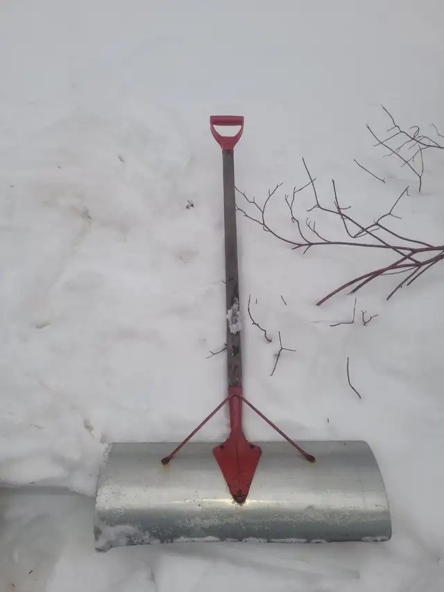 Steel and Aluminum Snow Shovels in Outdoor Tools & Storage in City of Toronto - Image 7