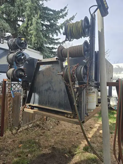 Skid fits short box chevy 6.5 foot box Welder runs and welds as it should 3300 hours 100 ft of 1/0 c...