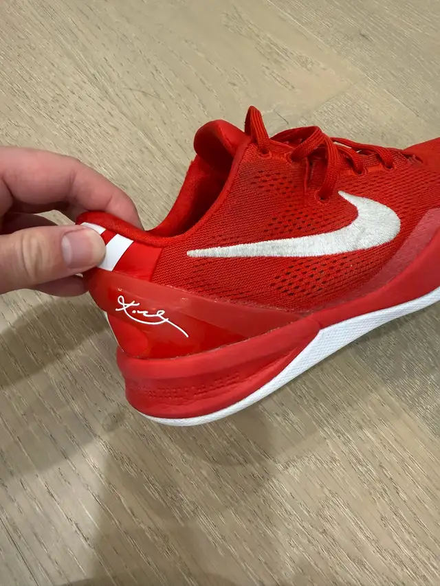 Nike Kobe 8 GS in Men's Shoes in City of Toronto - Image 5