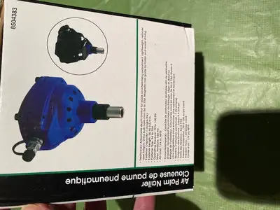 Palm air hammer for those tight areas which you cannot swing a hammer or drive a nail