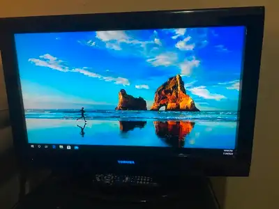 Toshiba 32" tv 32E200U LCD TV with HDMI1080 perfect condition, View more