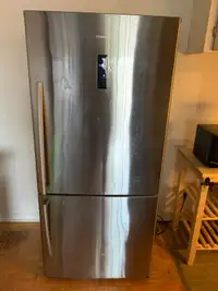 Hisense stailess refrigerator 