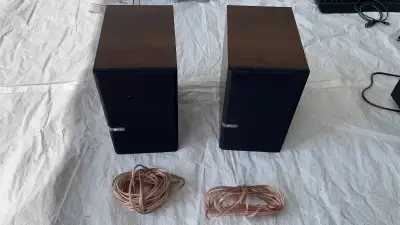 KEF-Q100 Bookshelf Speakers, View more