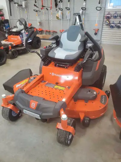 Z254F HUSQVARNA ZERO TURN DELUXE, View more