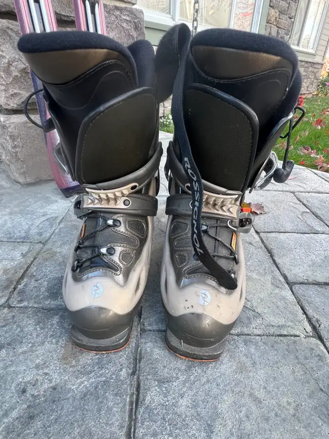 Solomon Downhill Skis/Boots in Ski in Vernon - Image 9