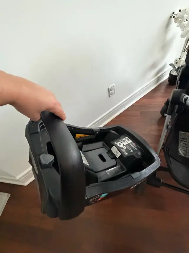 Stroller- Evenflo Pivot Xpand Move-out sale558379233287219203