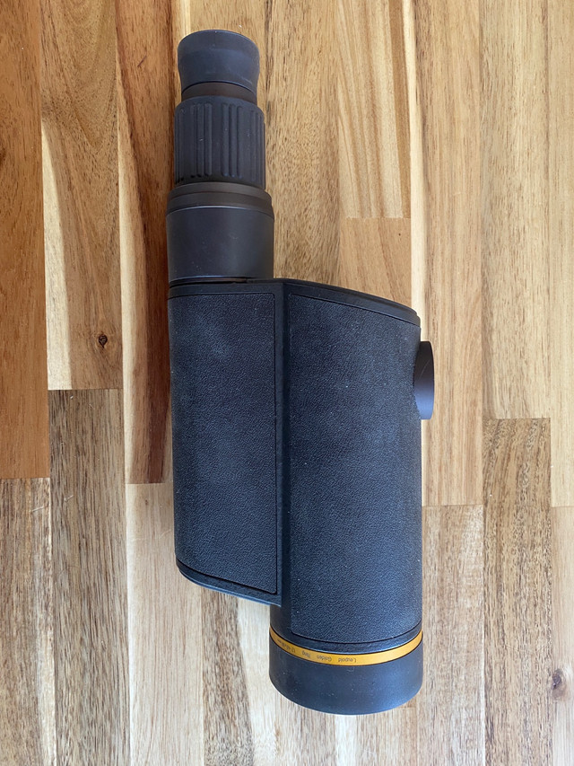 Leupold  Spotting Scope.  in Fishing, Camping & Outdoors in Whitehorse - Image 4
