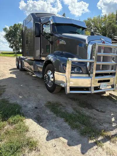 2012 kenworth t660 Cummins isx 2250 18 speed 3.55 rear ends 3 way locking 250 000 kms on a inframe a...