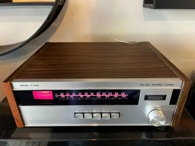 Superscope by Marantz T-220 Tuner, View more