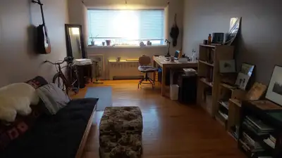 West Broadway - 1 bed 1 bath apartment - August 1st