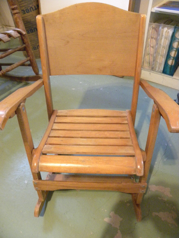 chaise  bercante enfant dans Chaises, Fauteuils inclinables  à Laurentides