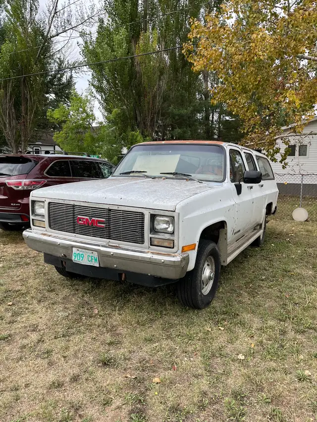 1990 GMC Suburban 548407611207854081