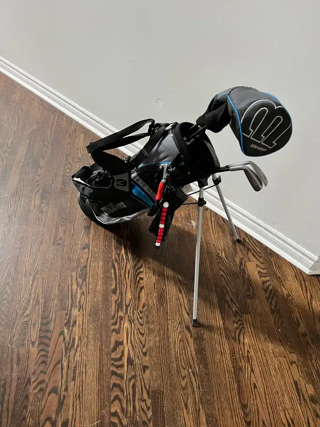 Wilson Profile JR Golf Set in Golf in Oakville / Halton Region - Image 4