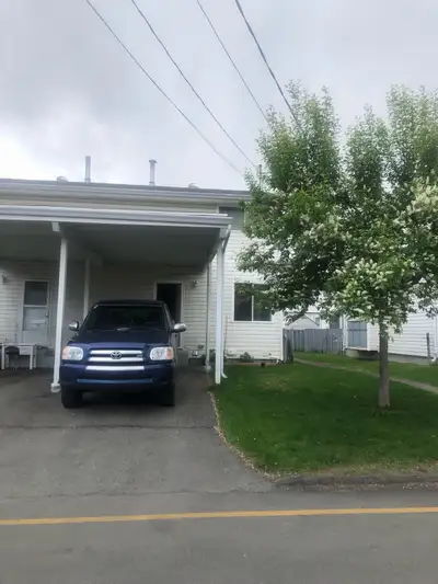 Entire Townhouse including basement for Rent in Westsyde – $2500/Month + Utilities Looking for a bea...