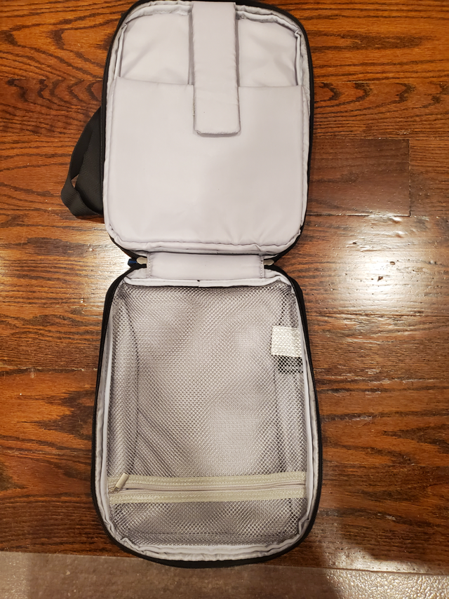 Gnarlyfish Sling bag for small laptops, tablets or E-readers in Laptop Accessories in Oakville / Halton Region - Image 3