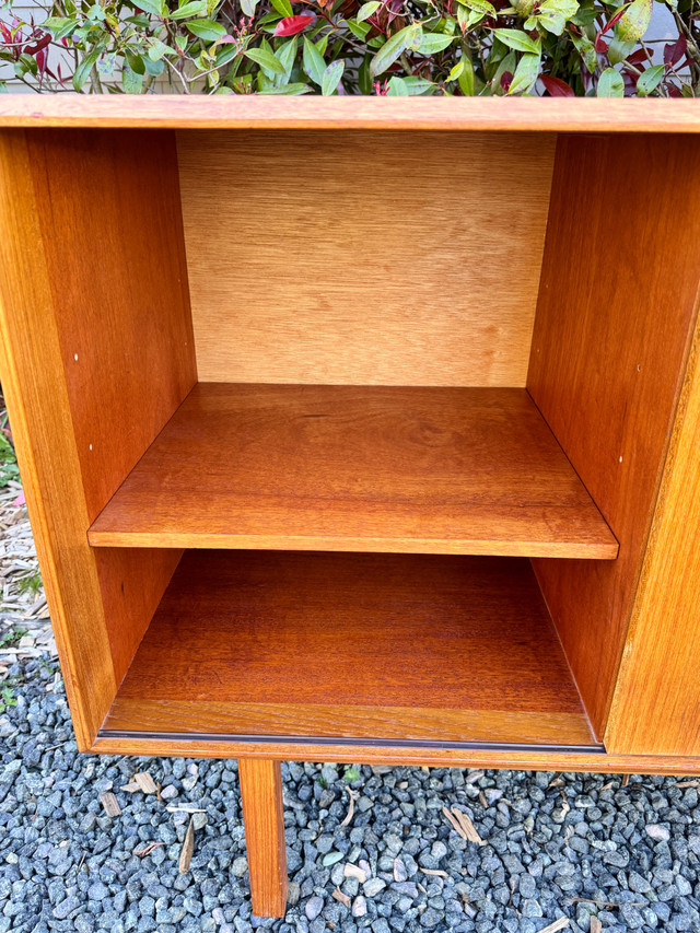 Vintage Canadian Teak Credenza  in Hutches & Display Cabinets in Victoria - Image 4