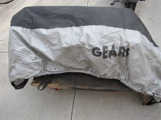 GEARS Motorcycles Cover in Motorcycle Parts & Accessories in Hamilton - Image 10