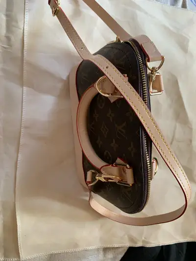 Louis Vuitton Alma bb , View more