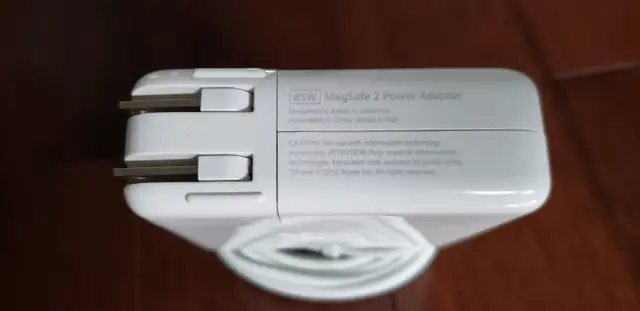 Apple 85W MagSafe 2 Power Adapter for MacBook Pro - Original in Laptop Accessories in City of Toronto - Image 8