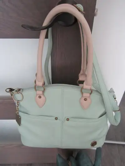 Sac à main et bandoulière amovible "Fiorelli ", View more