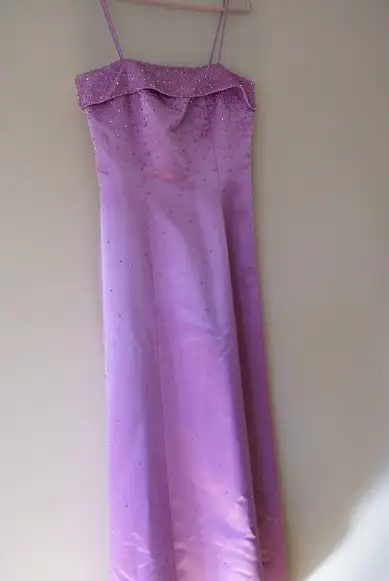dresses for wedding and special occasions size 6 in Women's - Dresses & Skirts in Regina - Image 4