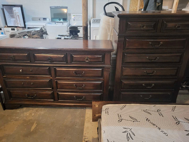 Queen Bedroom Set, Solid Wood w/ 2 dressers  in Beds & Mattresses in St. Catharines - Image 2