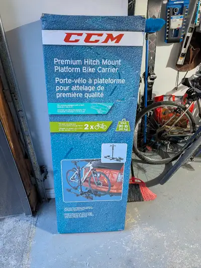Je vends un support à vélos CCM neuf dans sa boîte. Ce support peut contenir jusqu'à deux vélos et s...