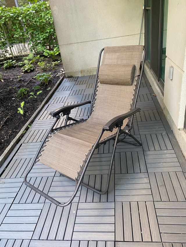 Zero Gravity Chair in Patio & Garden Furniture in City of Toronto
