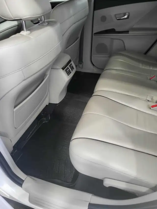 2009 TOYOTA VENZA AWD in Cars & Trucks in Edmundston - Image 8