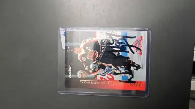 I'm offering a Wayne Gretzky Los Angeles Kings Pinnacle hockey card, autographed. It's a cool piece...