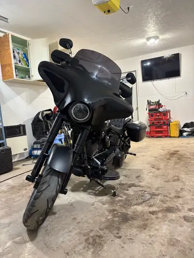 2017 Harley Davidson Fat Boy S stage 1 Selling my fat boy, this bike has been amazing to me, only re...