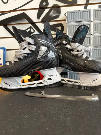 True 5x4 Skate size 5.5, View more
