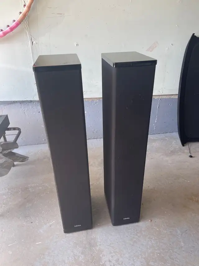 Definitive Technology BP-8 speakers in Speakers in Markham / York Region - Image 2