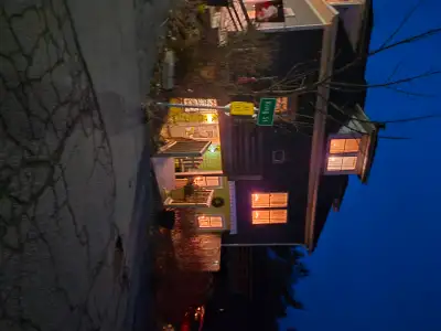 Clean, cozy, bright, quiet, very central walk out lower level apartment. Walk everywhere; Tata Brew,...