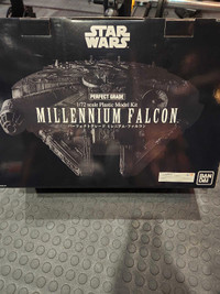 NEW 1/72 Bandai Star Wars Millennium Falcon $600