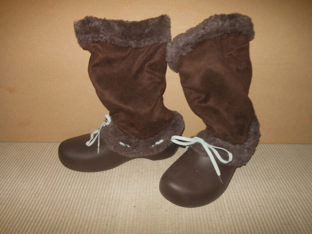 crocs  winter boots dans Femmes - Chaussures  à Ville de Montréal