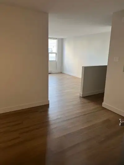 Living room from June 1st for rent (with 100% privacy - we’ll be installing the privacy curtains bef...