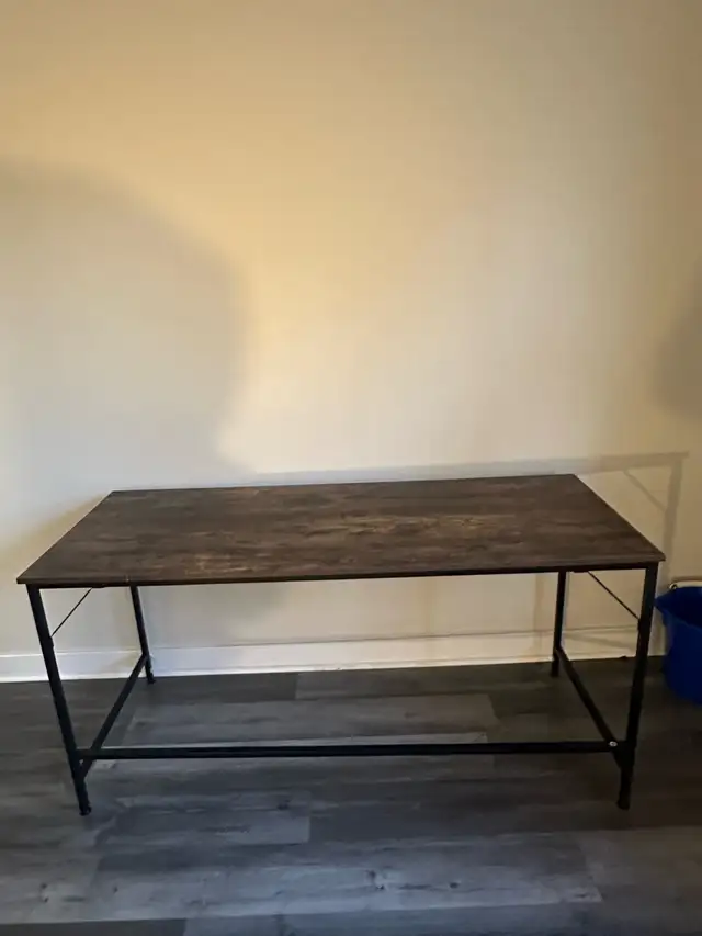 Front room table  in Dining Tables & Sets in City of Halifax - Image 4